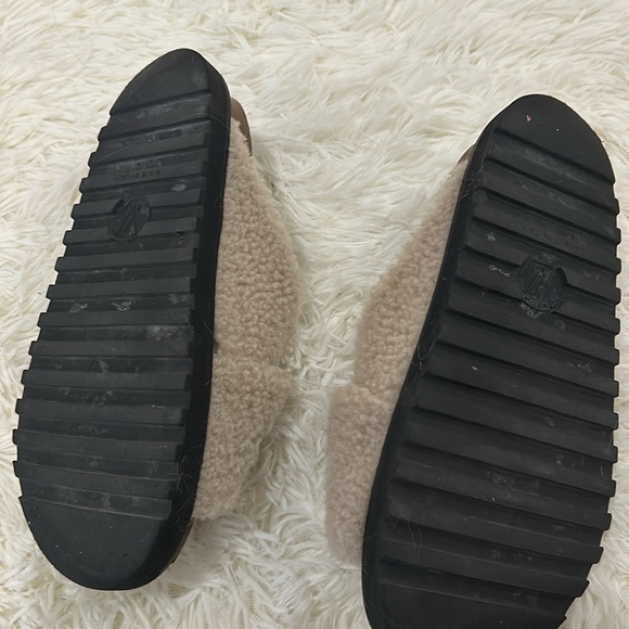 Louis Vuitton Shearling Slides/comfort mule - Picture 2 of 3